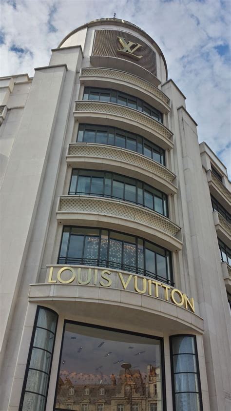 eiffel tower to louis vuitton|Louis Vuitton champs élysées reviews.